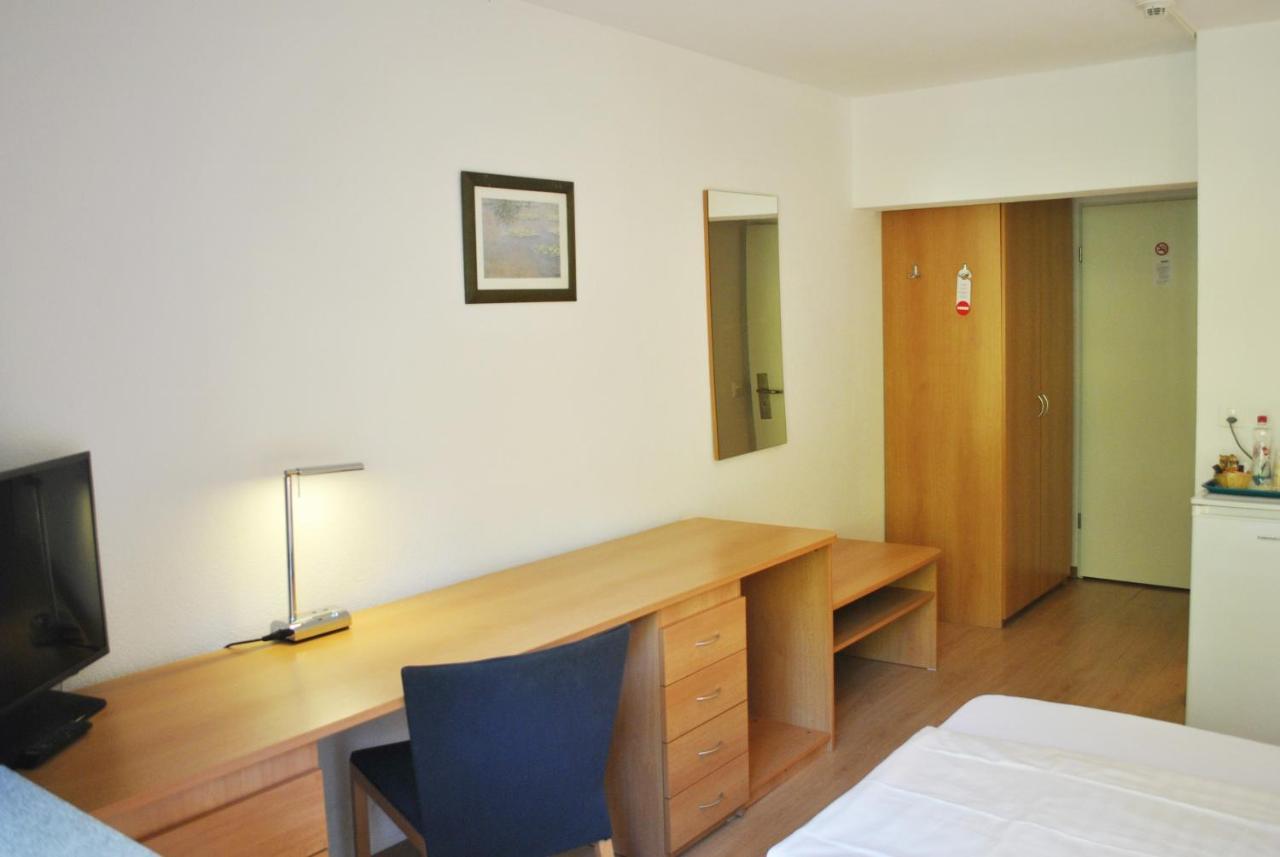 Business Hotel Riverside Duggingen Exterior foto